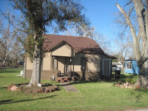 Apartment For Sale - 410 W Centre Street<br/> Brazoria County, Brazoria, TX 77422