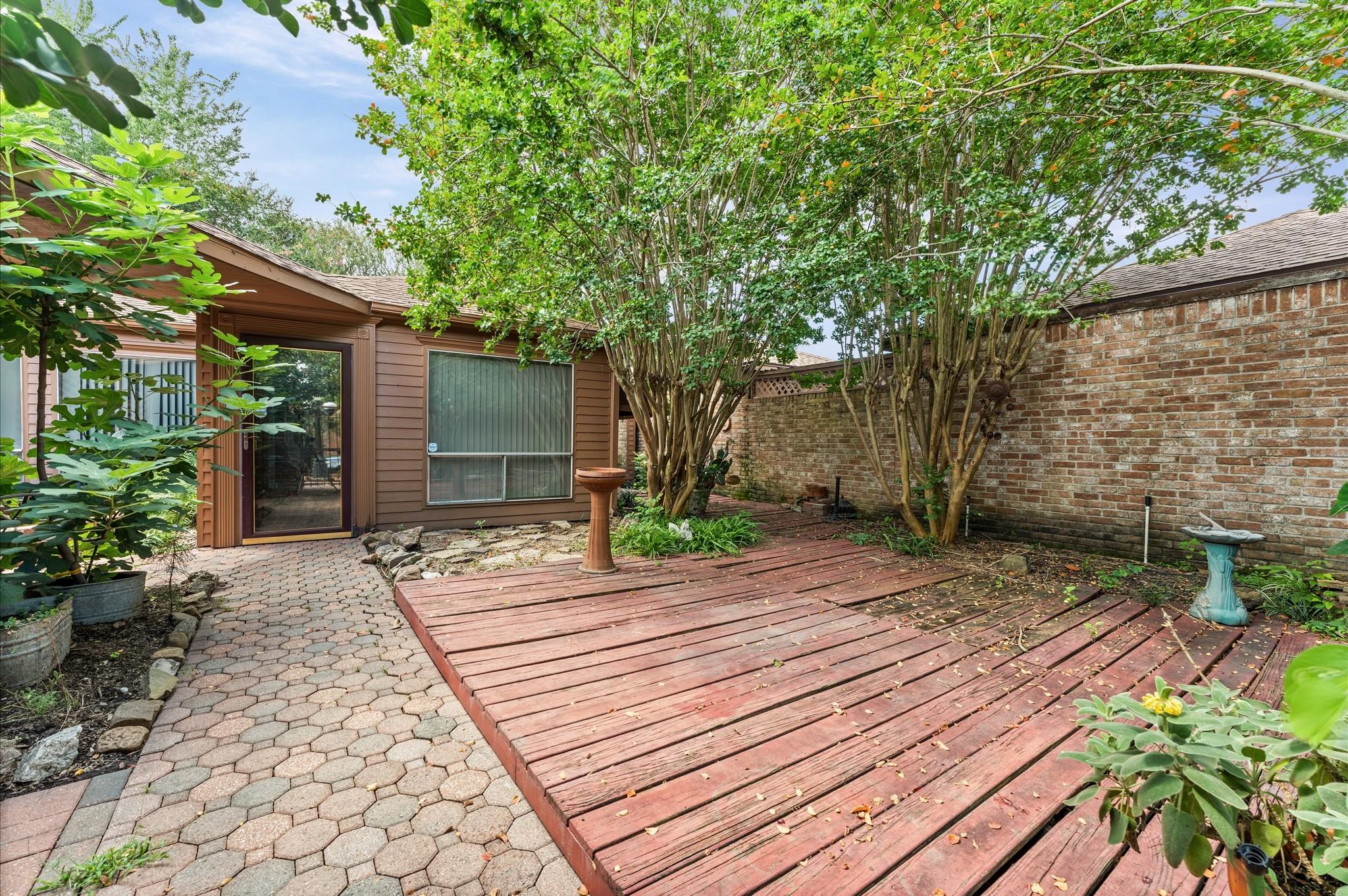 6903 Bullinger Drive