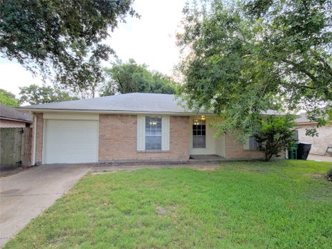 Photo of 14826 Weil Place, Houston, TX 77060 (MLS # 42006023)
