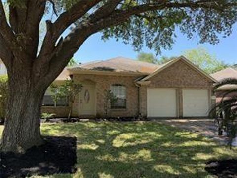 Homes For Sale - 16910 Pheasant Ridge Drive<br/> Sugar Land, TX 77498