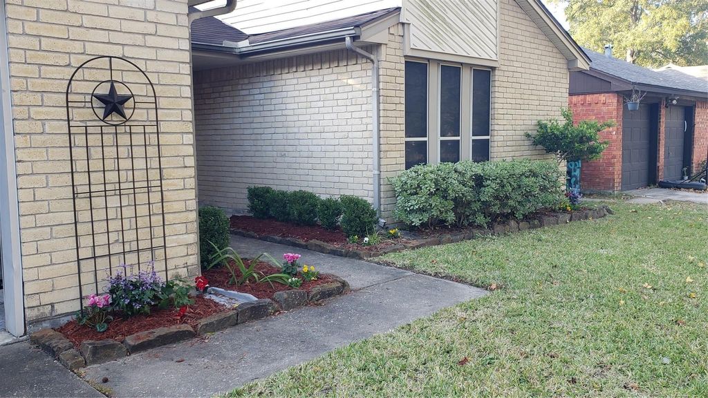 Photo of 18927 Droitwich Drive, Humble, TX 77346 (MLS # 4912303)