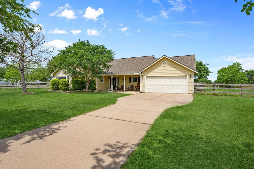 Photo of 1945 Settlers Way Drive, Sealy, TX 77474 (MLS # 58300474)