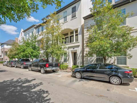 Photo of 9427 London Bridge Station, Houston, TX 77045 (MLS # 72044714)