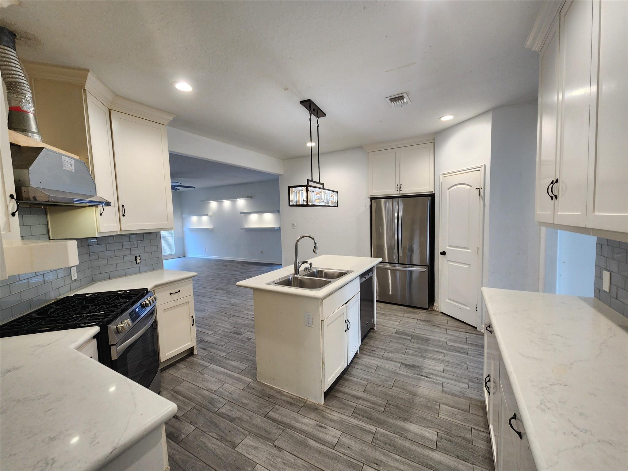 23702 Prince Lawrence Court