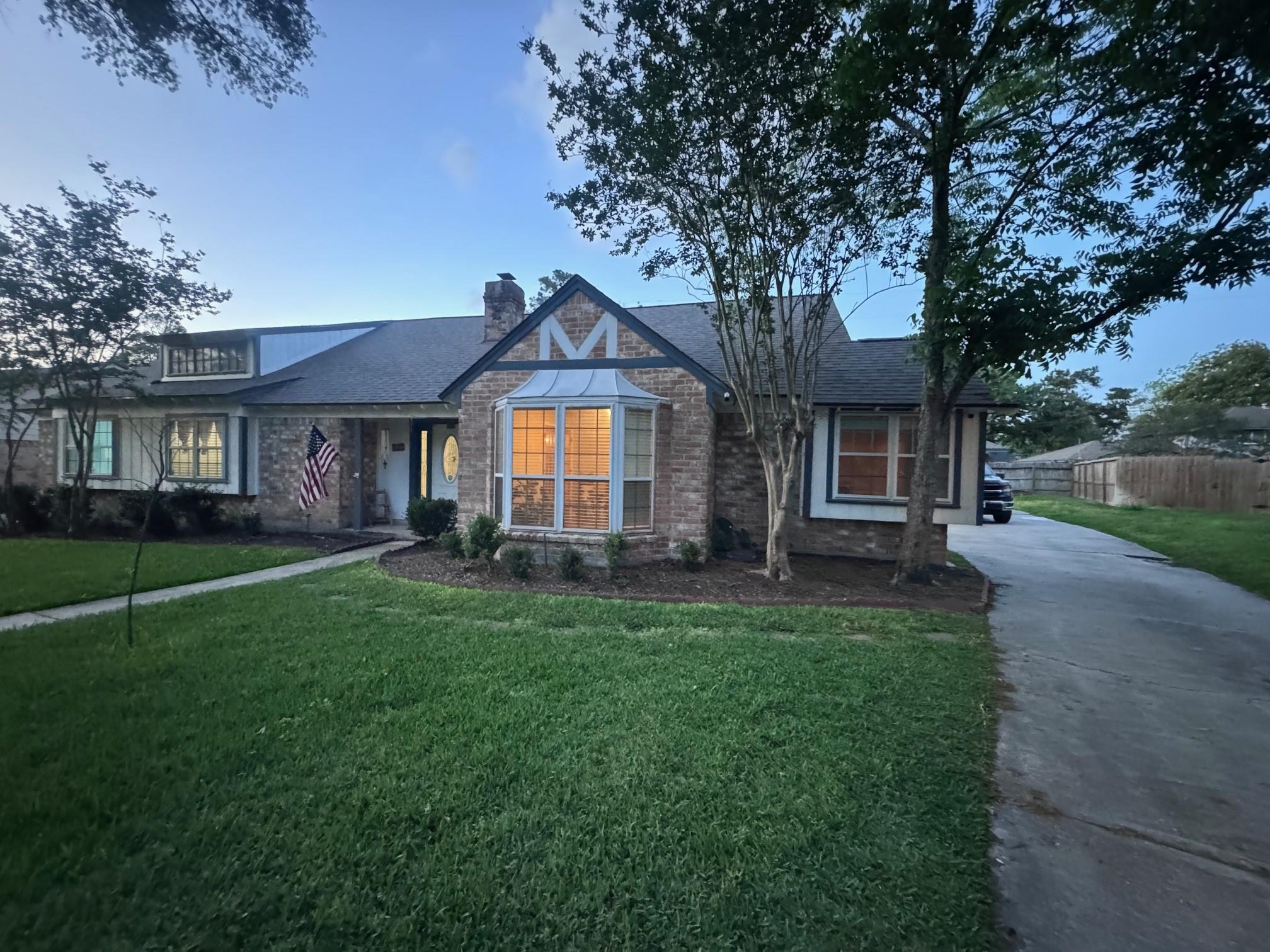 25506 Many Oak Drive