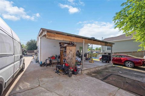 Tiny photo for 2311 Russell Street, Houston, TX 77026 (MLS # 17397634)