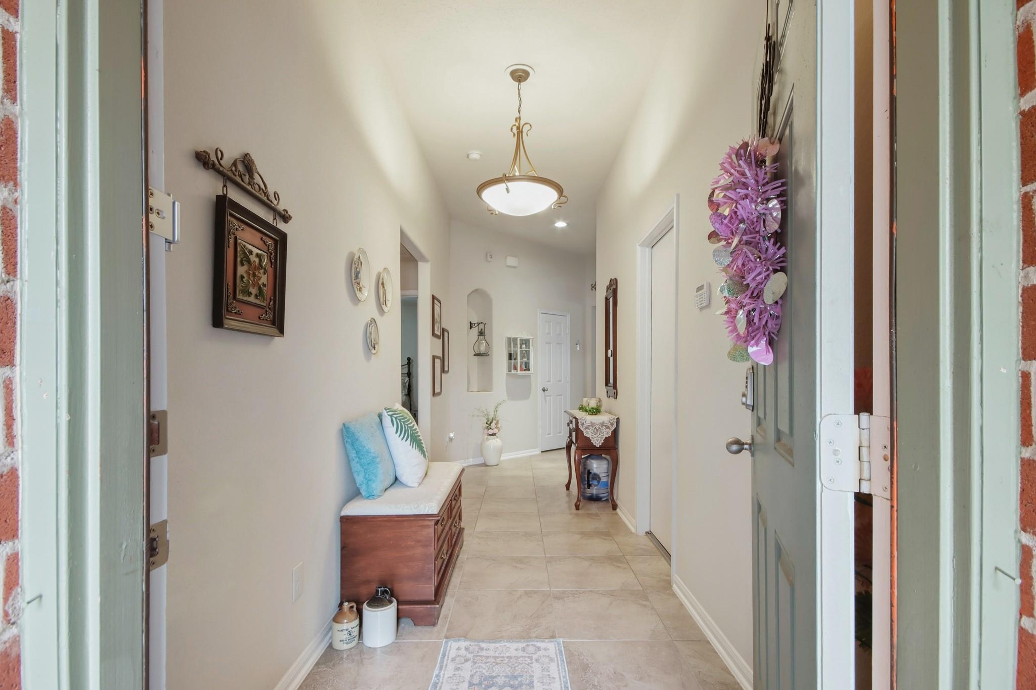 9906 Knob Hollow Way