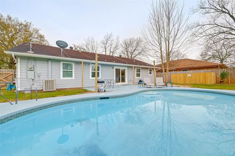 Photo of 5330 Hialeah Drive, Houston, TX 77092 (MLS # 92354849)