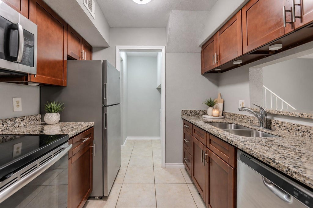 Photo of 720 Memorial Mews St #A, Houston, TX 77079 (MLS # 10417799)