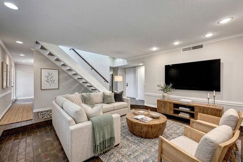 Photo of 1122 Autrey Street #5, Houston, TX 77006 (MLS # 63739931)