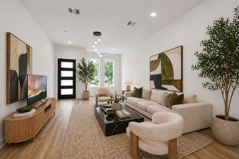 Photo of 8117 Sterlingshire Street #A/B, Houston, TX 77078 (MLS # 39304944)
