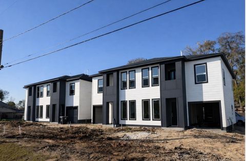 8117 Sterlingshire Street A/B Houston TX 77078