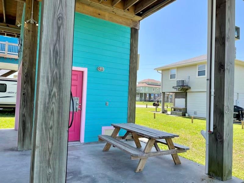 975 Fisherman Drive S