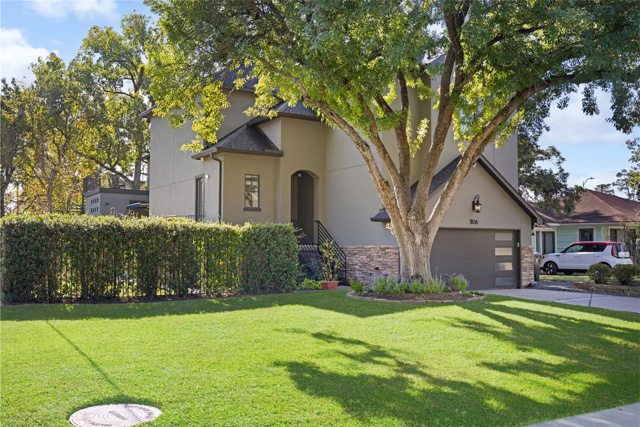 1106 Timbergrove Lane