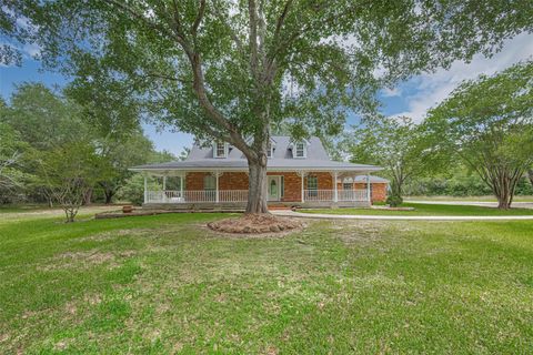Photo of 144 Pin Oak Lane Ln, Hempstead, TX 77445 (MLS # 48030796)