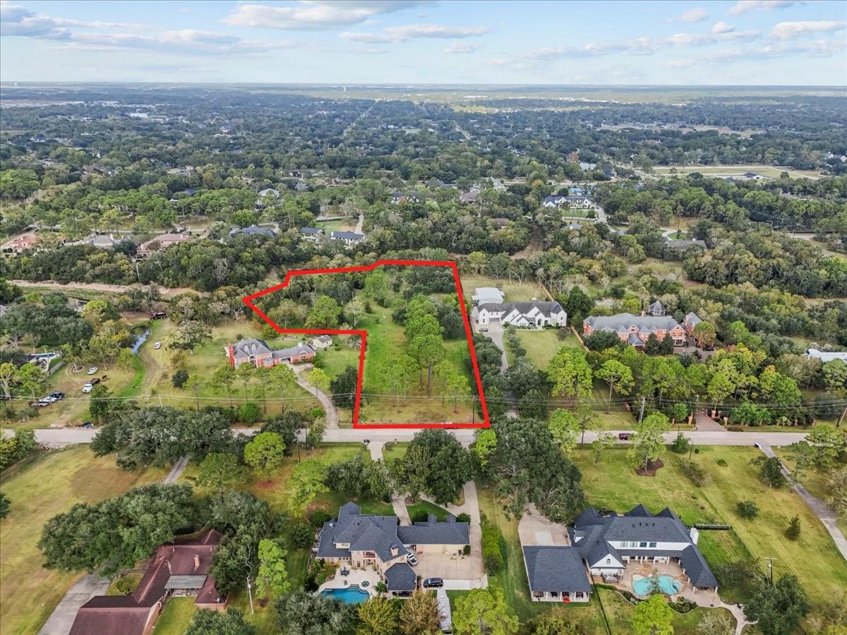 912 Falling Leaf Drive