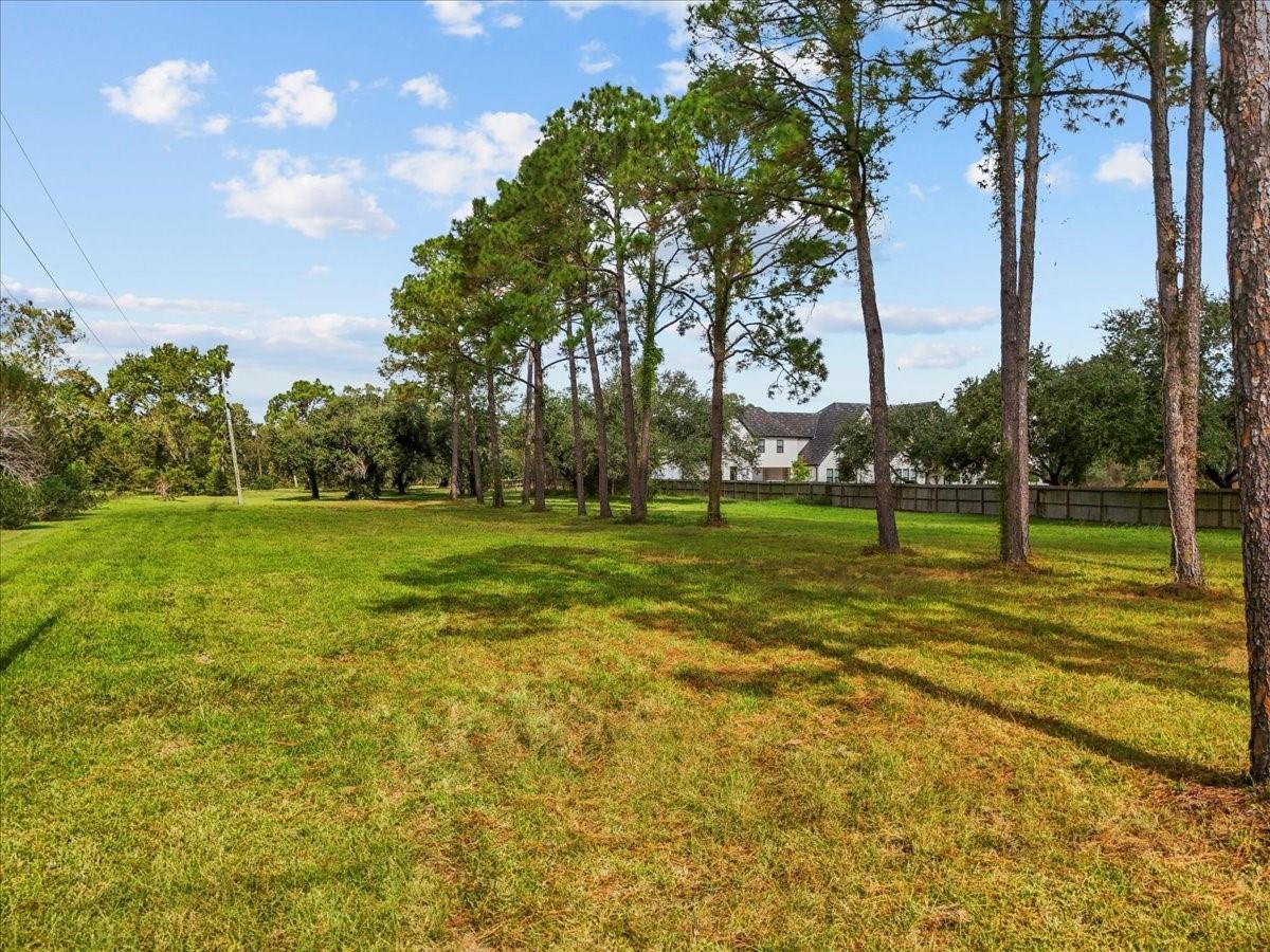 912 Falling Leaf Drive