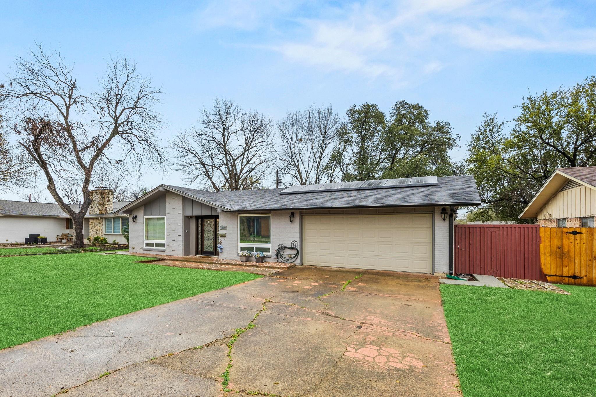 8120 Greenhollow Lane