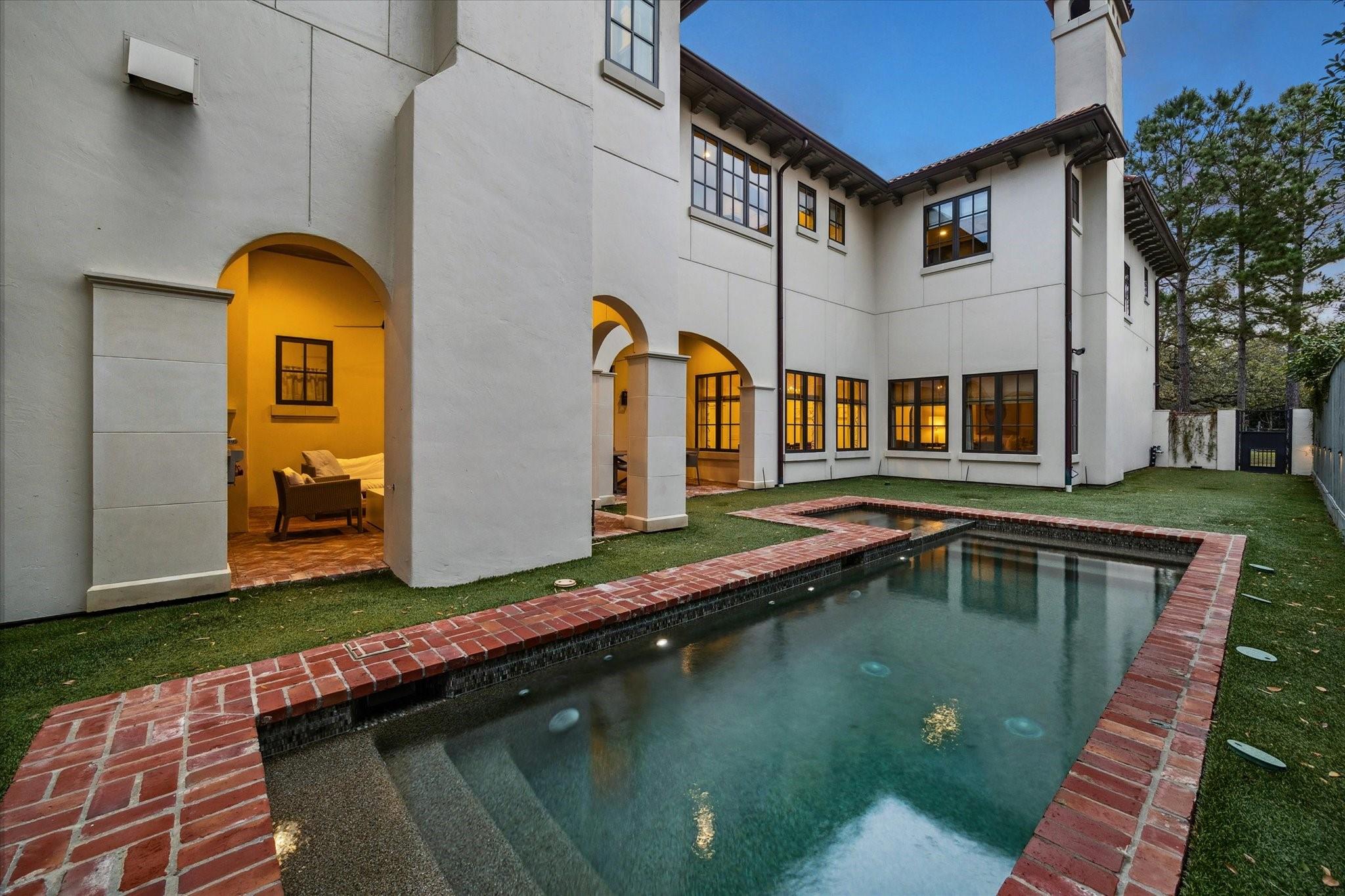 3818 Del Monte Drive