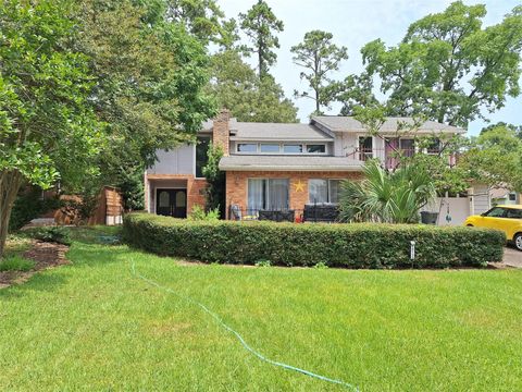 Photo of 14155 Lakepoint Drive, Willis, TX 77318 (MLS # 86938158)