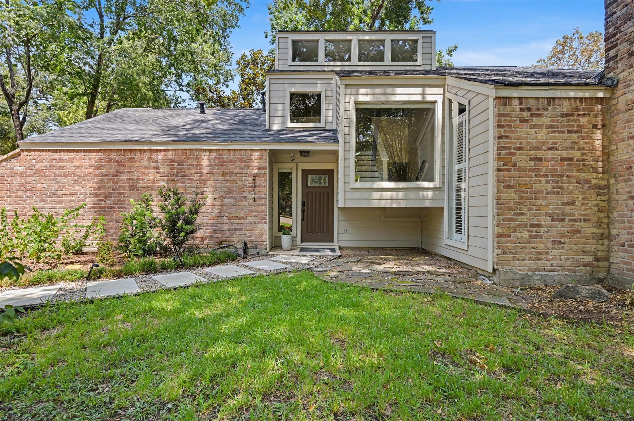 2314 Chestnut Oak Place