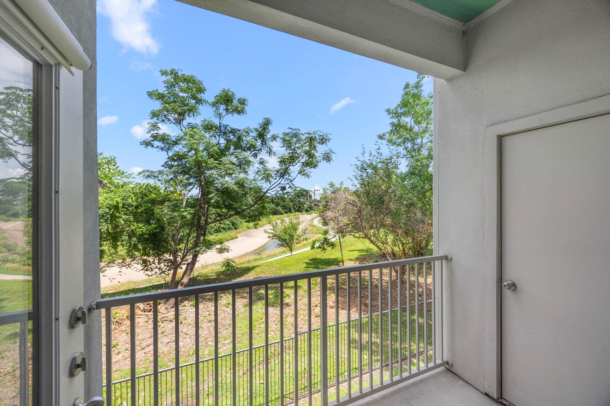 1441 East Street 207