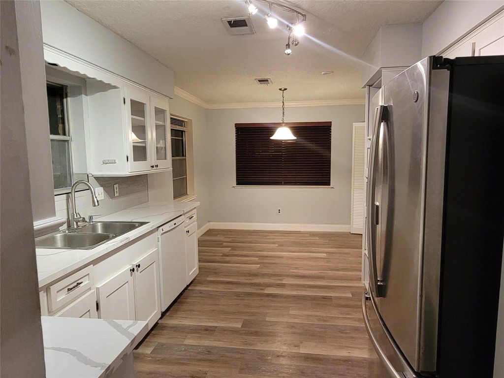 Photo of 1918 Crystal Springs Drive, Houston, TX 77339 (MLS # 40754782)