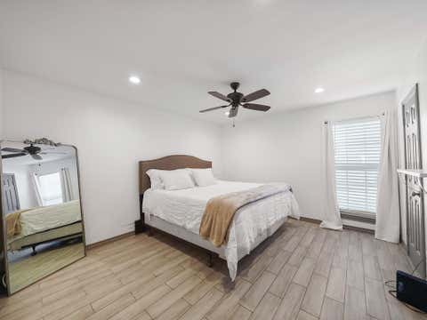 Tiny photo for 9616 Long Point Road #47, Houston, TX 77055 (MLS # 81998725)