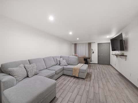 Tiny photo for 9616 Long Point Road #47, Houston, TX 77055 (MLS # 81998725)
