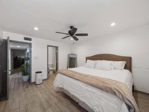 Tiny photo for 9616 Long Point Road #47, Houston, TX 77055 (MLS # 81998725)