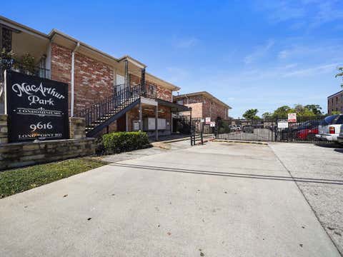 Photo of 9616 Long Point Road #47, Houston, TX 77055 (MLS # 81998725)