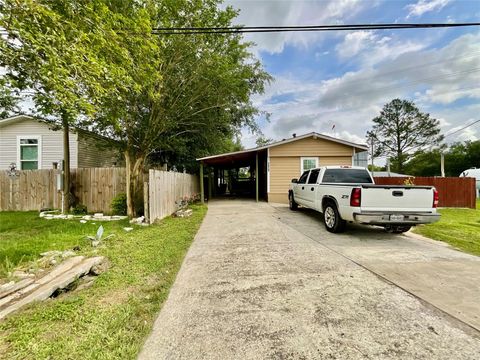 Photo of 3629 County Road 870, Alvin, TX 77511 (MLS # 11359709)