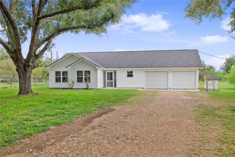 Homes For Sale - 83 Lakeoak<br/> Goliad County, Victoria, TX 77905