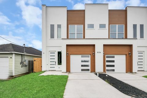 Photo of 8206 Colonial Lane #A, Houston, TX 77051 (MLS # 19276159)
