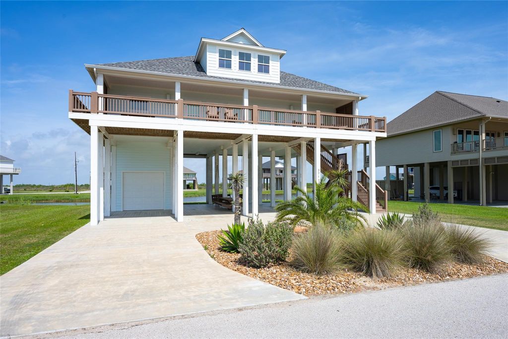 Photo of 3717 Biscayne Beach Road, Crystal Beach, TX 77650 (MLS # 23839169)