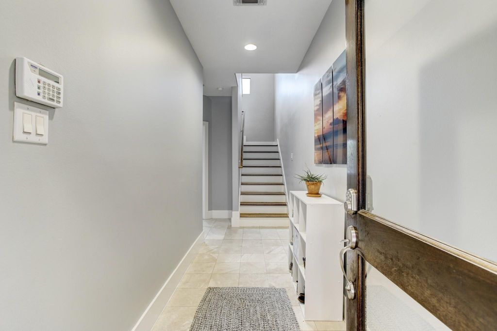 Photo of 408 Parker Street, Houston, TX 77007 (MLS # 444833)