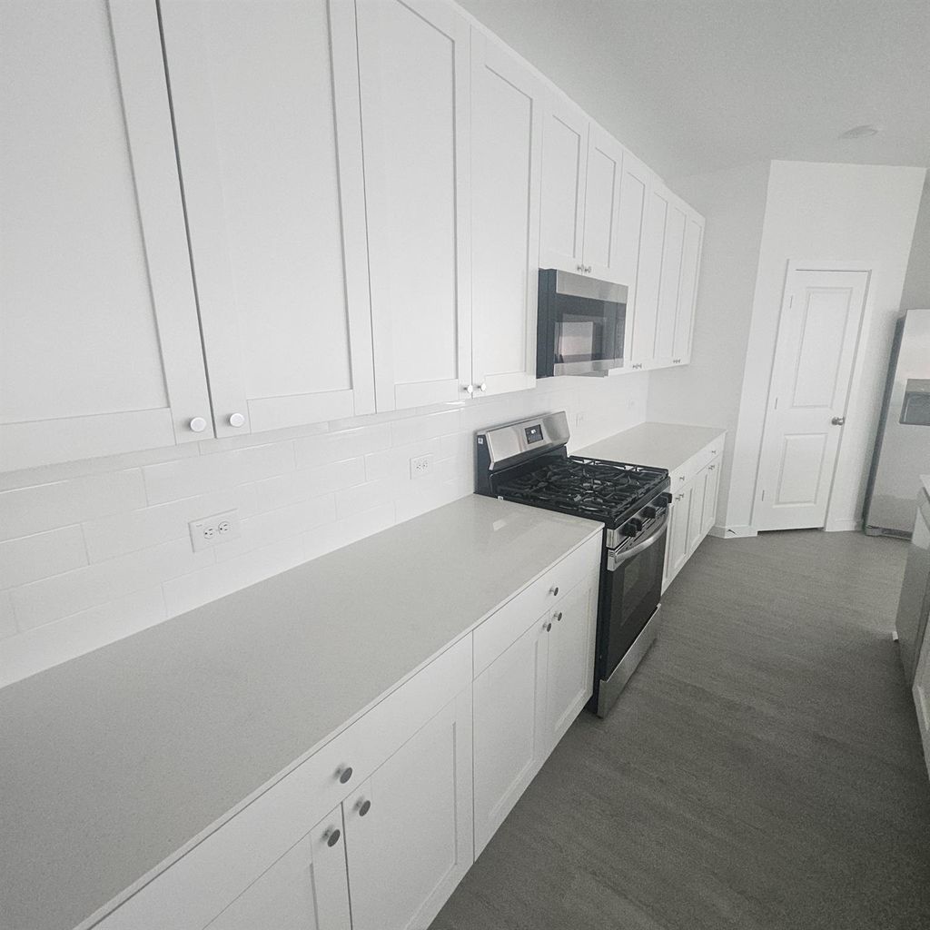 Photo of 8318 Amber Summit, Angleton, TX 77515 (MLS # 42184149)
