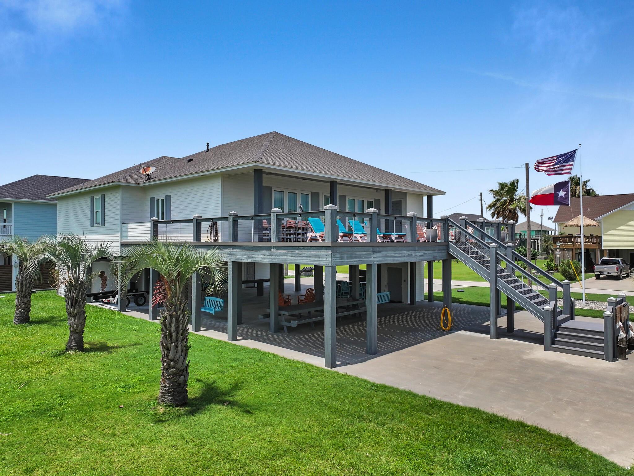 953 Pelican Lane