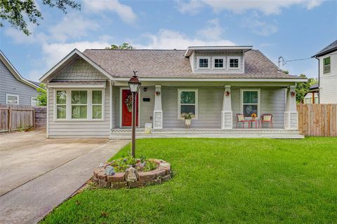 Photo of 1009 Canadian Street, Houston, TX 77009 (MLS # 60452575)