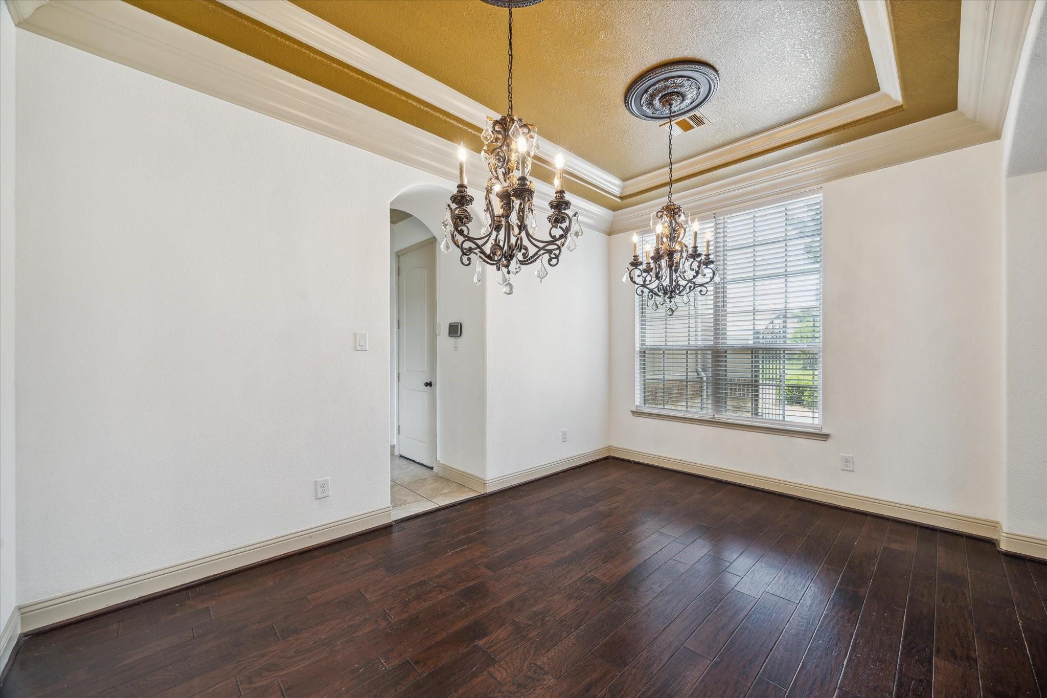 27 Tioga Place