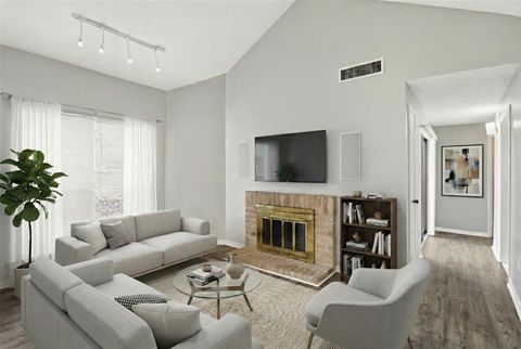 Photo of 10122 Waterstone Drive, Houston, TX 77042 (MLS # 98741493)