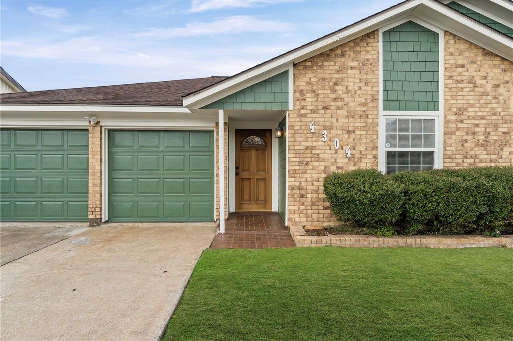 Photo of 4304 Fairway Street, Pasadena, TX 77505 (MLS # 5805859)
