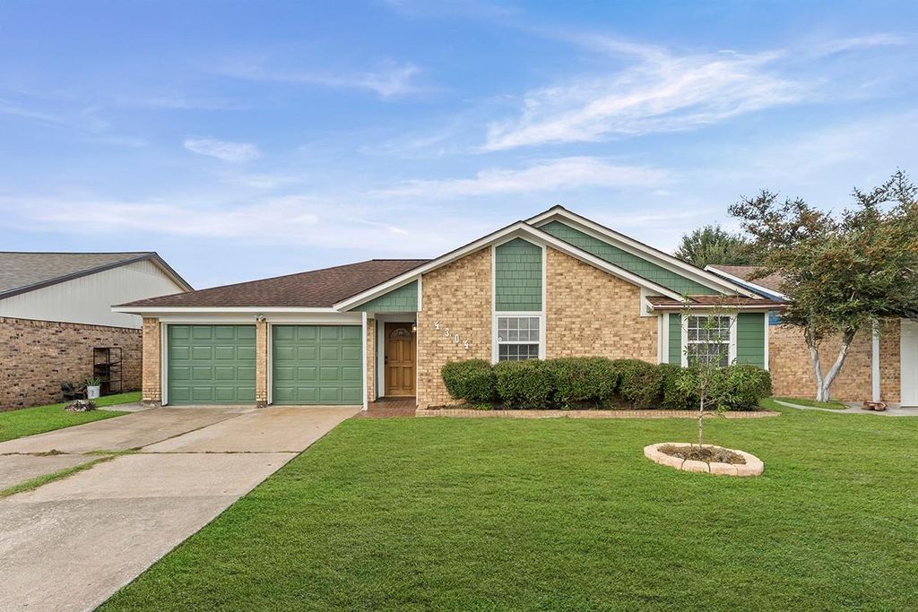 Photo of 4304 Fairway Street, Pasadena, TX 77505 (MLS # 5805859)