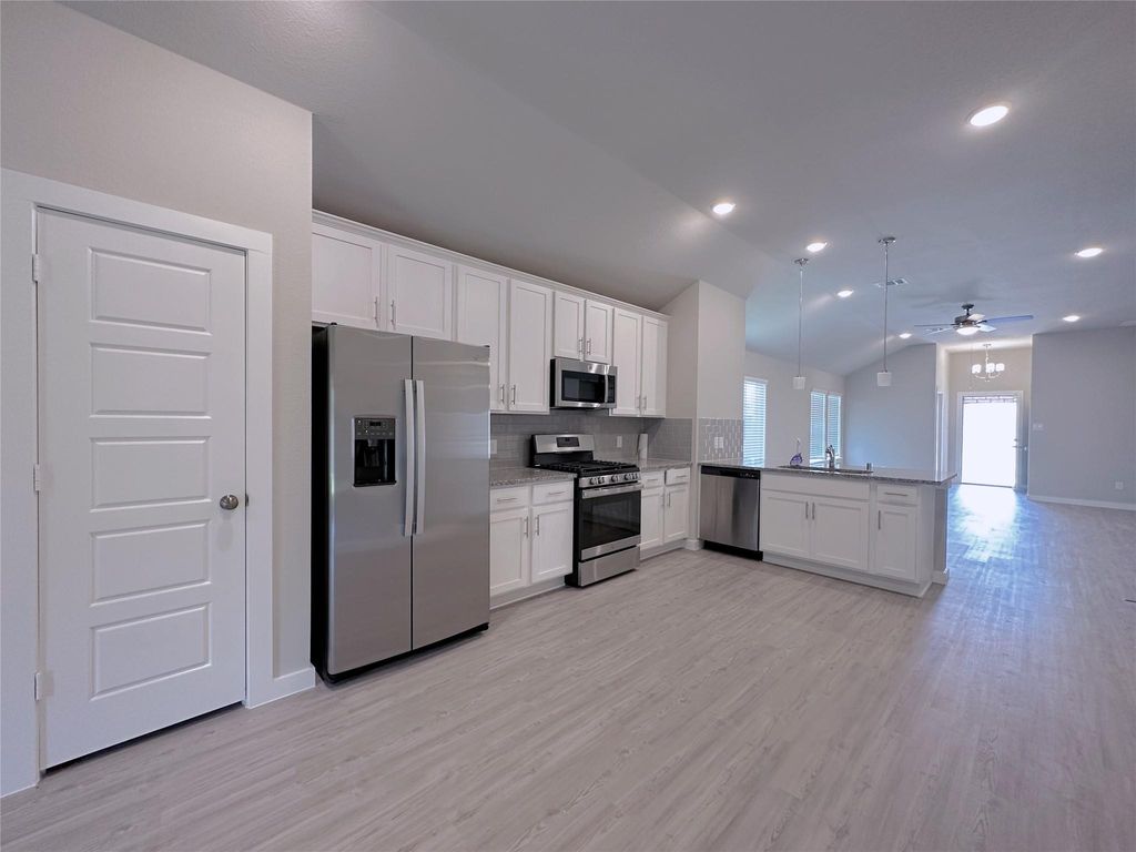 Photo of 5835 Sunrise Bottom Lane, Fulshear, TX 77441 (MLS # 33867883)