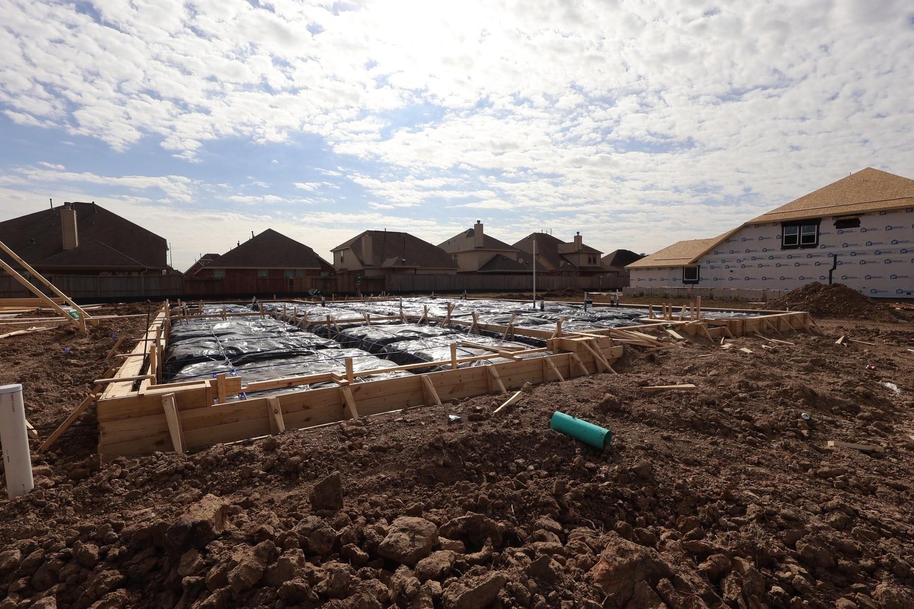 1810 S Wildflower Drive