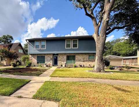 Photo of 8119 Silent Cedars Drive, Houston, TX 77095 (MLS # 3475340)