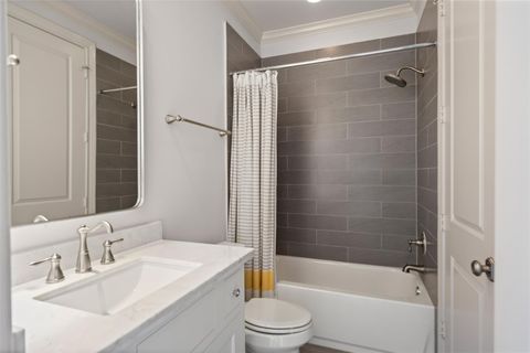 Tiny photo for 1306 Castle Court #A, Houston, TX 77006 (MLS # 30181302)