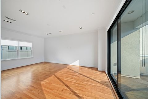 Tiny photo for 1306 Castle Court #A, Houston, TX 77006 (MLS # 30181302)