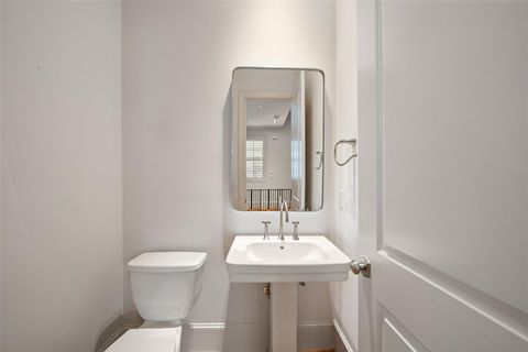 Tiny photo for 1306 Castle Court #A, Houston, TX 77006 (MLS # 30181302)