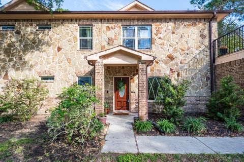 Photo of 305 Hill Brook Lane, Conroe, TX 77385 (MLS # 35813427)
